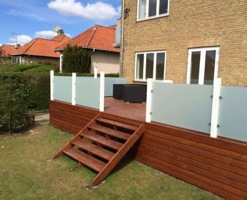glasafskaermning-til-terrasse