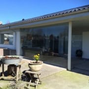 stort-vinduesparti-fra-gulv-til-loft